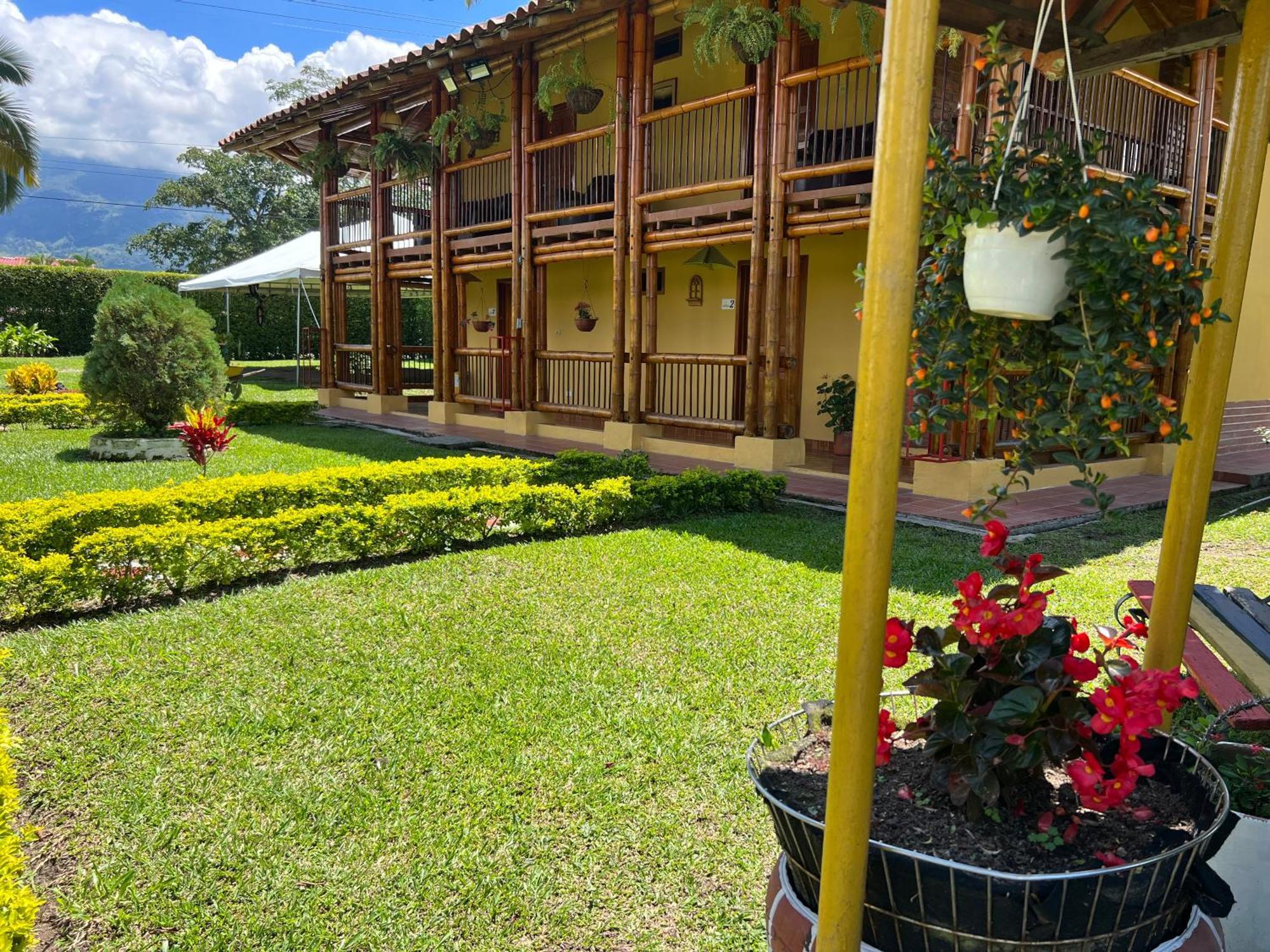 Villa Alejandra Del Quindio Calarcá Extérieur photo