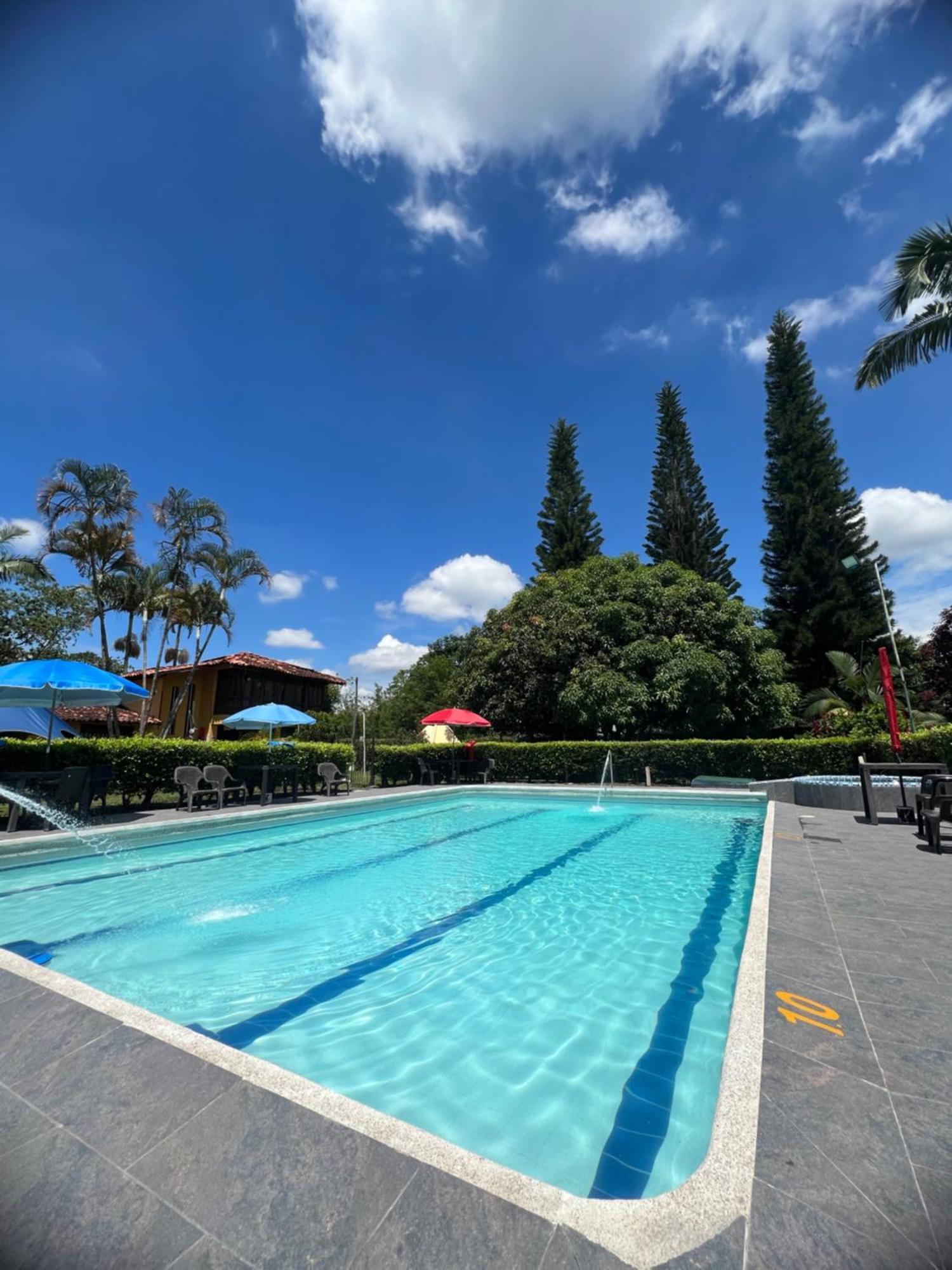 Villa Alejandra Del Quindio Calarcá Extérieur photo
