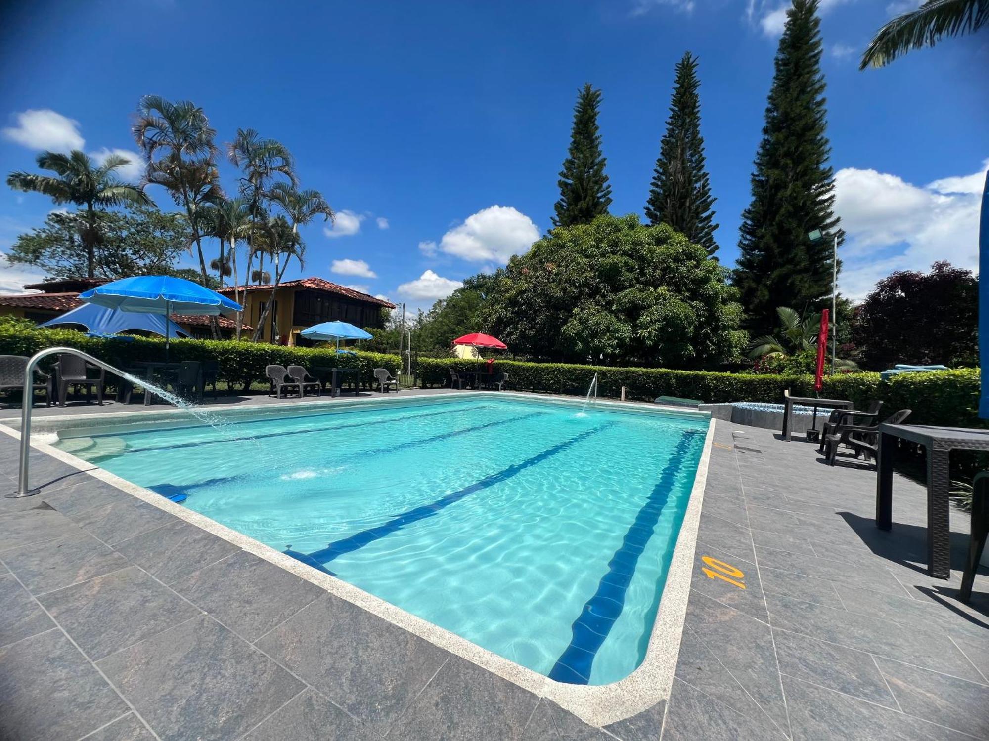 Villa Alejandra Del Quindio Calarcá Extérieur photo