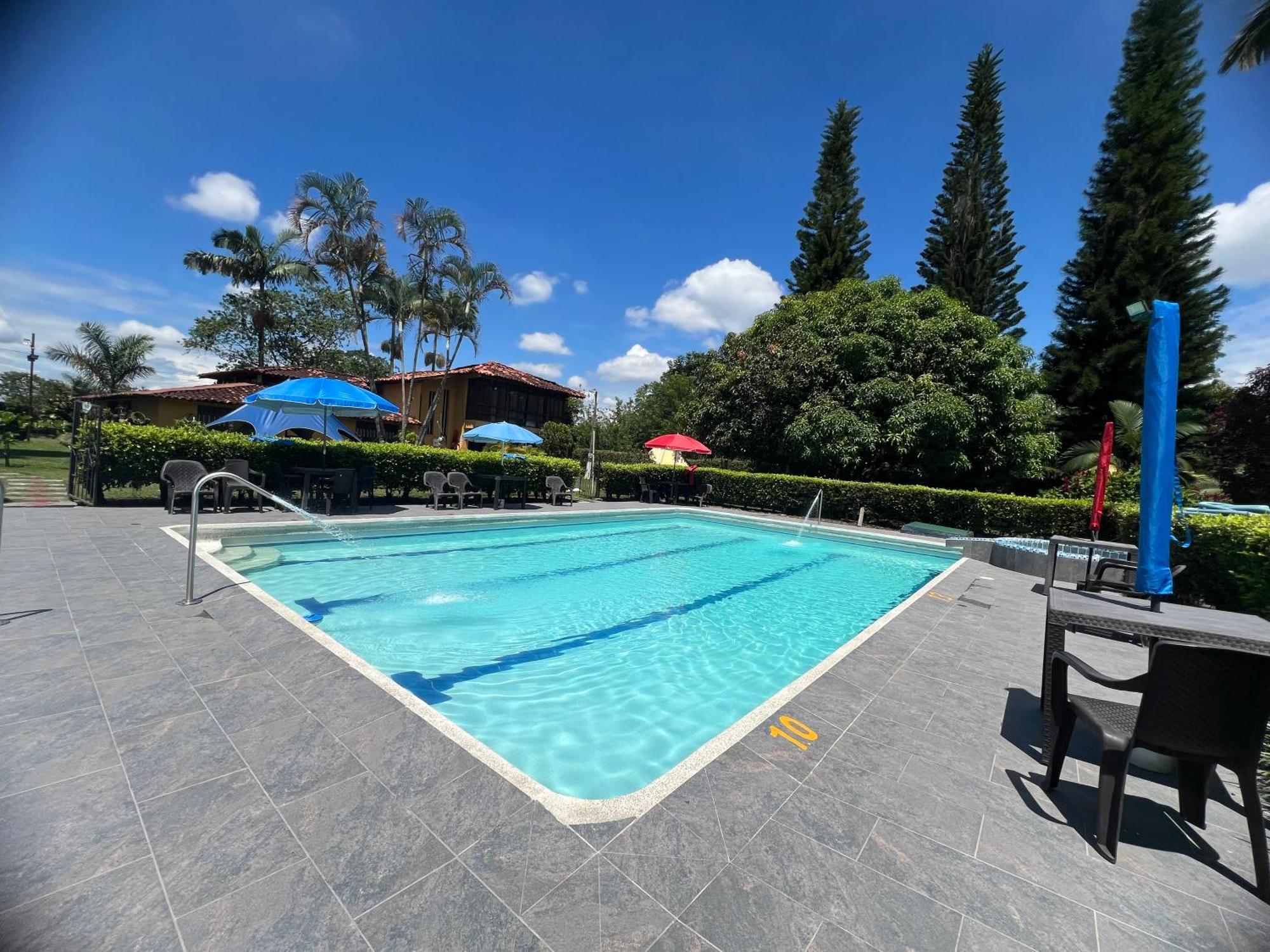 Villa Alejandra Del Quindio Calarcá Extérieur photo