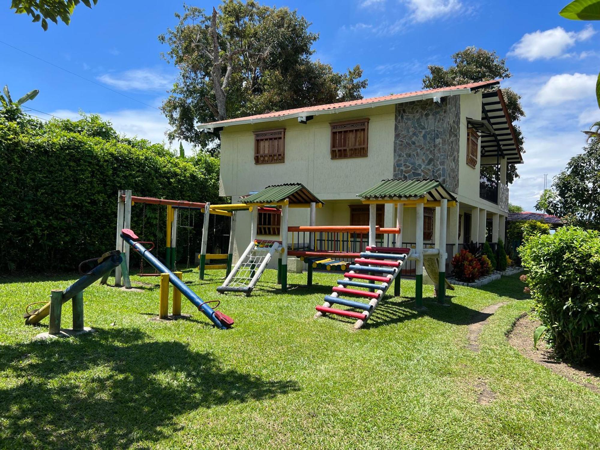 Villa Alejandra Del Quindio Calarcá Extérieur photo