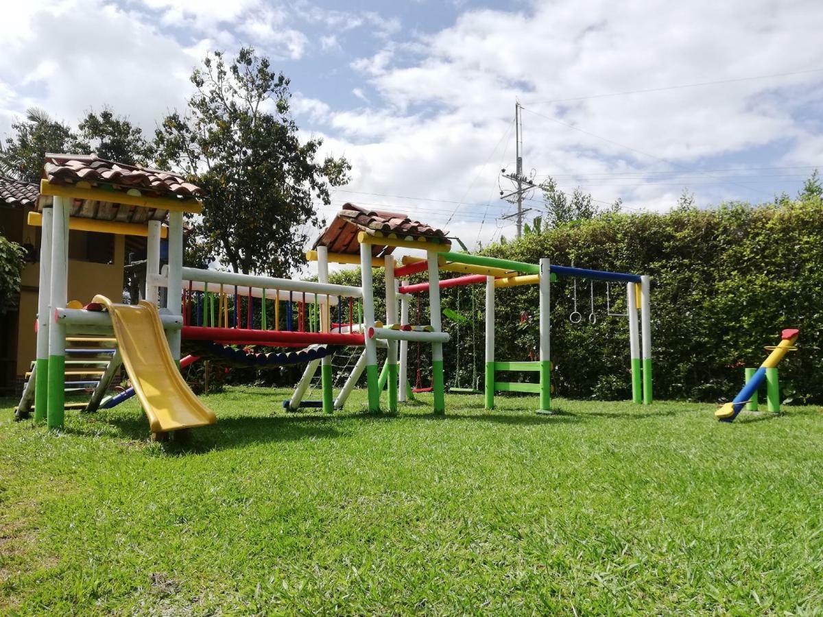 Villa Alejandra Del Quindio Calarcá Extérieur photo